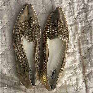 Chic Gold Women's Loafers with Cut-Out Design